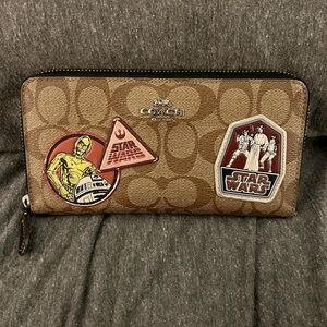 Coach F88560 Star Wars X Accordion Zip Wallet in Signature Canvas W/ Patches